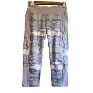 Athleta Camo‎ Print Capri Leggings. Purple/Gray. Size M